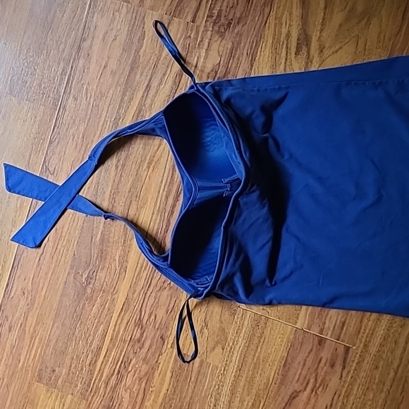 Ladies blue halter top - Picture 6 of 7